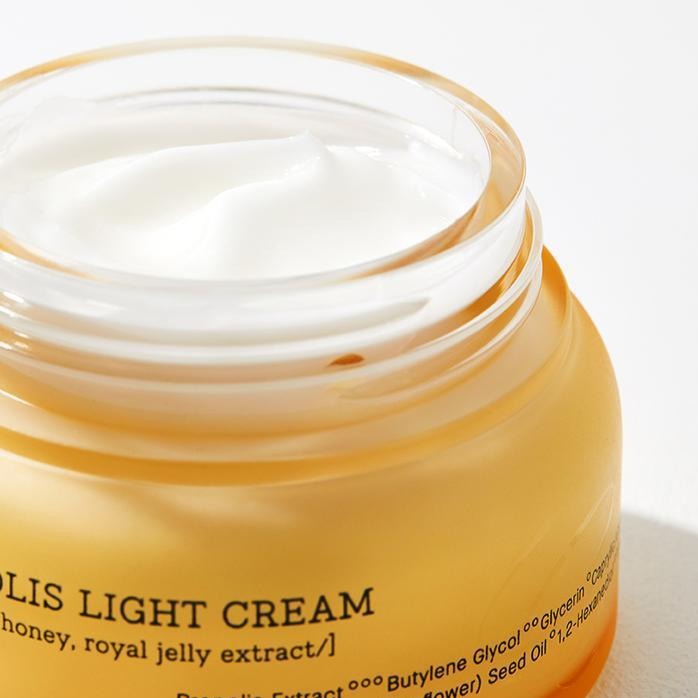 Full Fit Propolis Light Cream
