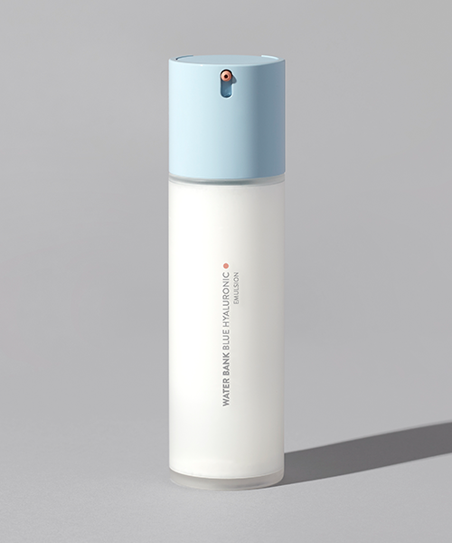 Water Bank Blue Hyaluronic Emulsion to Dry Skin