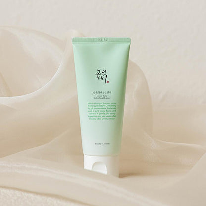 Green Plum Refreshing Cleanser